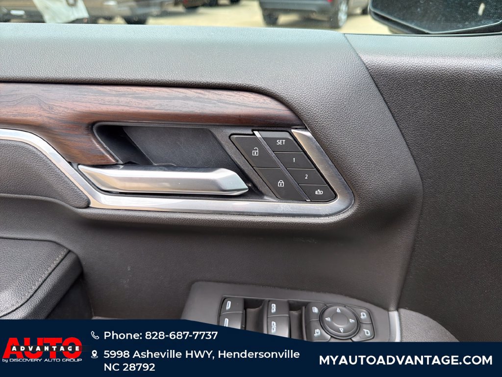 Used 2025 GMC Sierra 1500 SLT AWD/4WD image 9