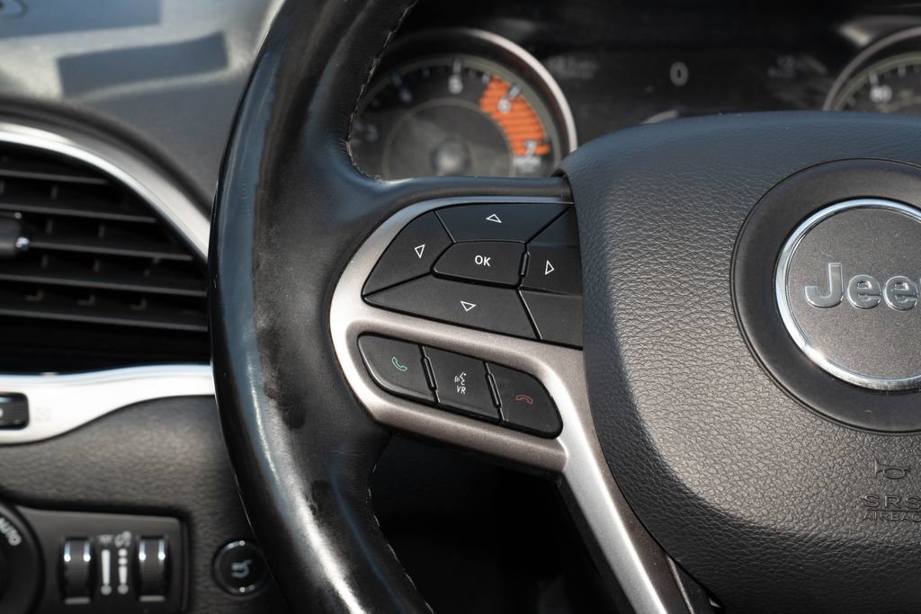 Used 2019 Jeep Cherokee Limited AWD/4WD image 27