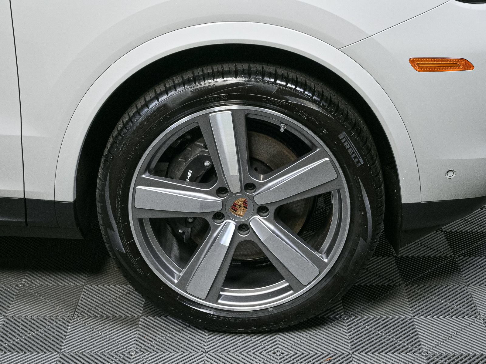 New 2026 Porsche Cayenne Coupe AWD/4WD image 38
