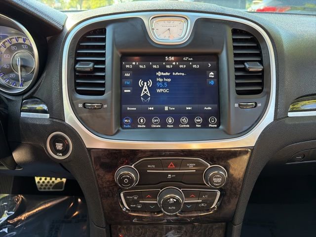 Used 2019 Chrysler 300 Limited RWD image 14