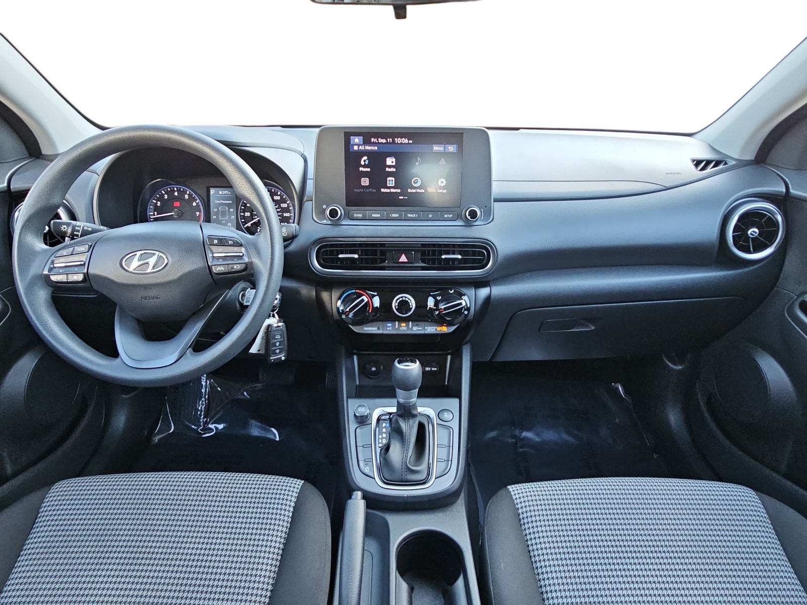 Used 2023 Hyundai Kona SE AWD/4WD image 9