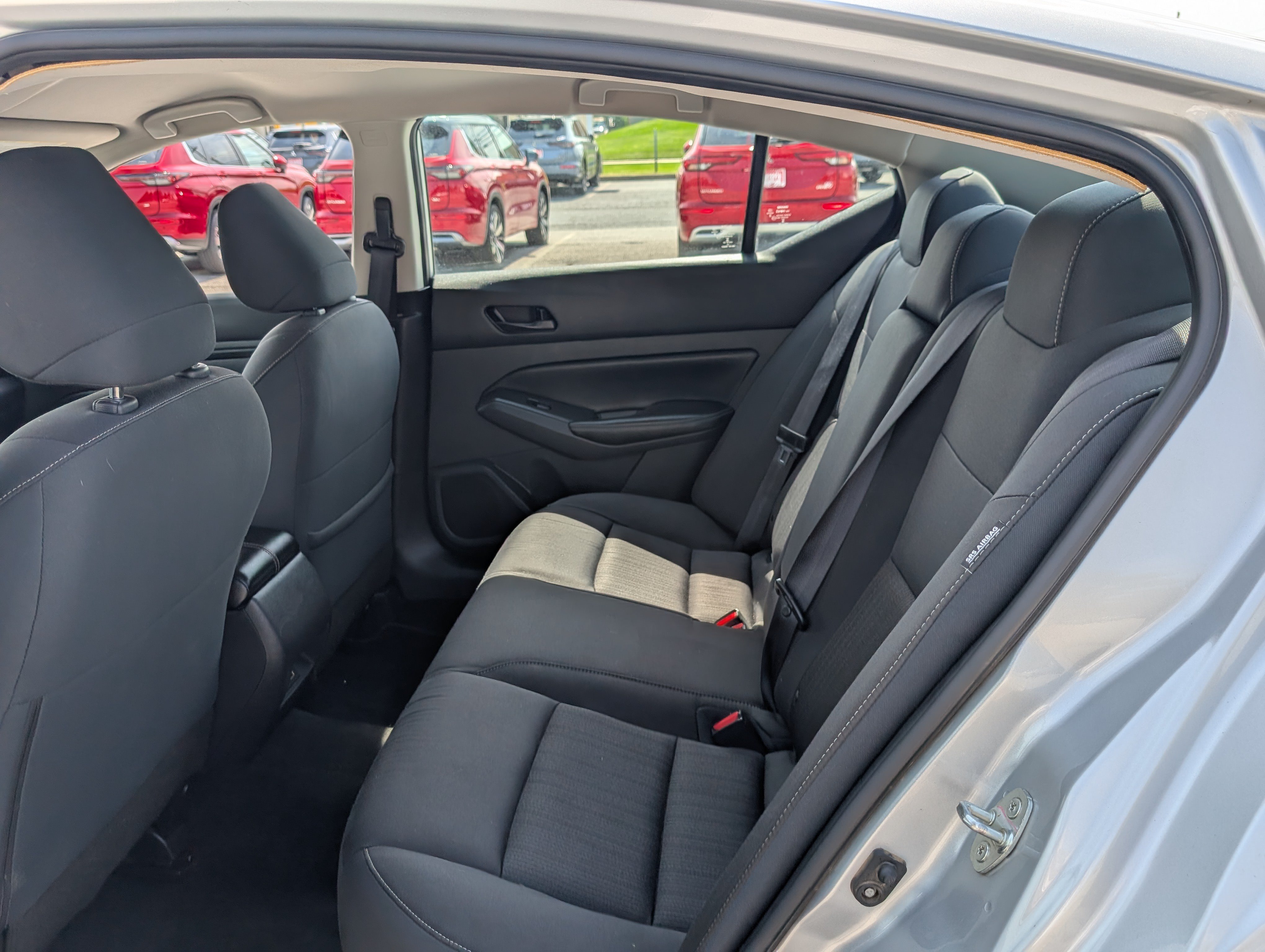 Used 2024 Nissan Altima 2.5 SV FWD image 14