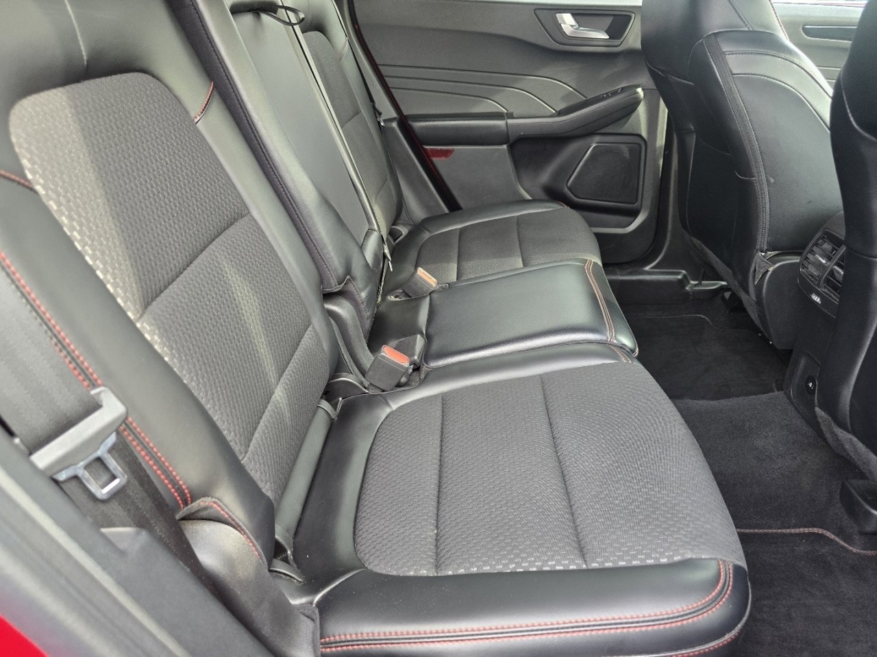 Used 2023 Ford Escape ST-Line image 14