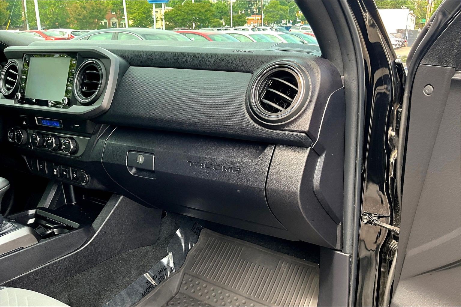 Used 2023 Toyota Tacoma TRD Sport AWD/4WD image 16