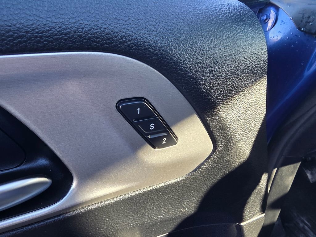 Used 2020 Chrysler Pacifica Touring-L w/ Advanced Safetytec Group image 12