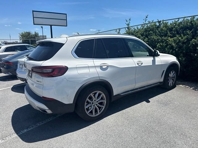 Used 2021 BMW X5 xDrive40i w/ Executive Package AWD/4WD image 7
