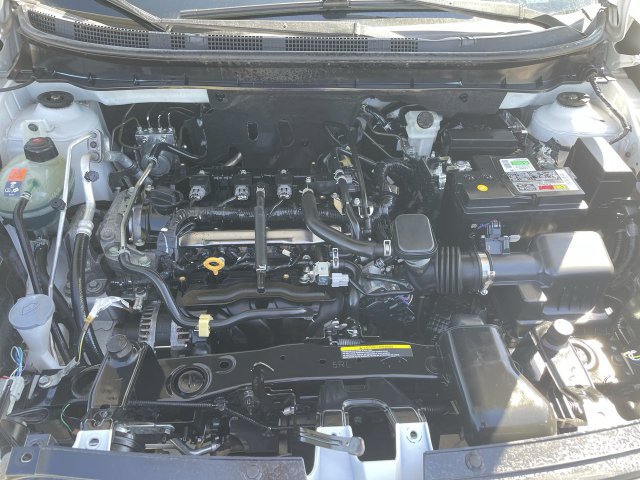Used 2019 Nissan Kicks SR FWD image 28