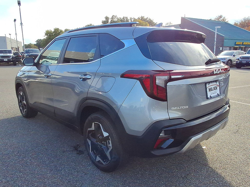 Used 2025 Kia Seltos EX AWD/4WD image 28