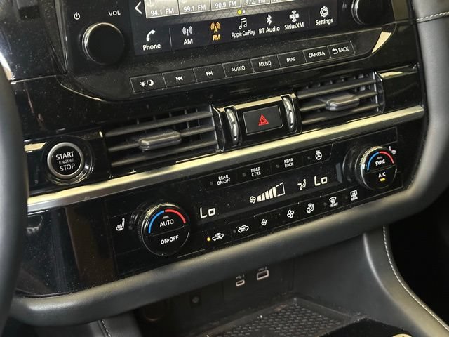 Used 2023 Nissan Pathfinder SL AWD/4WD image 29