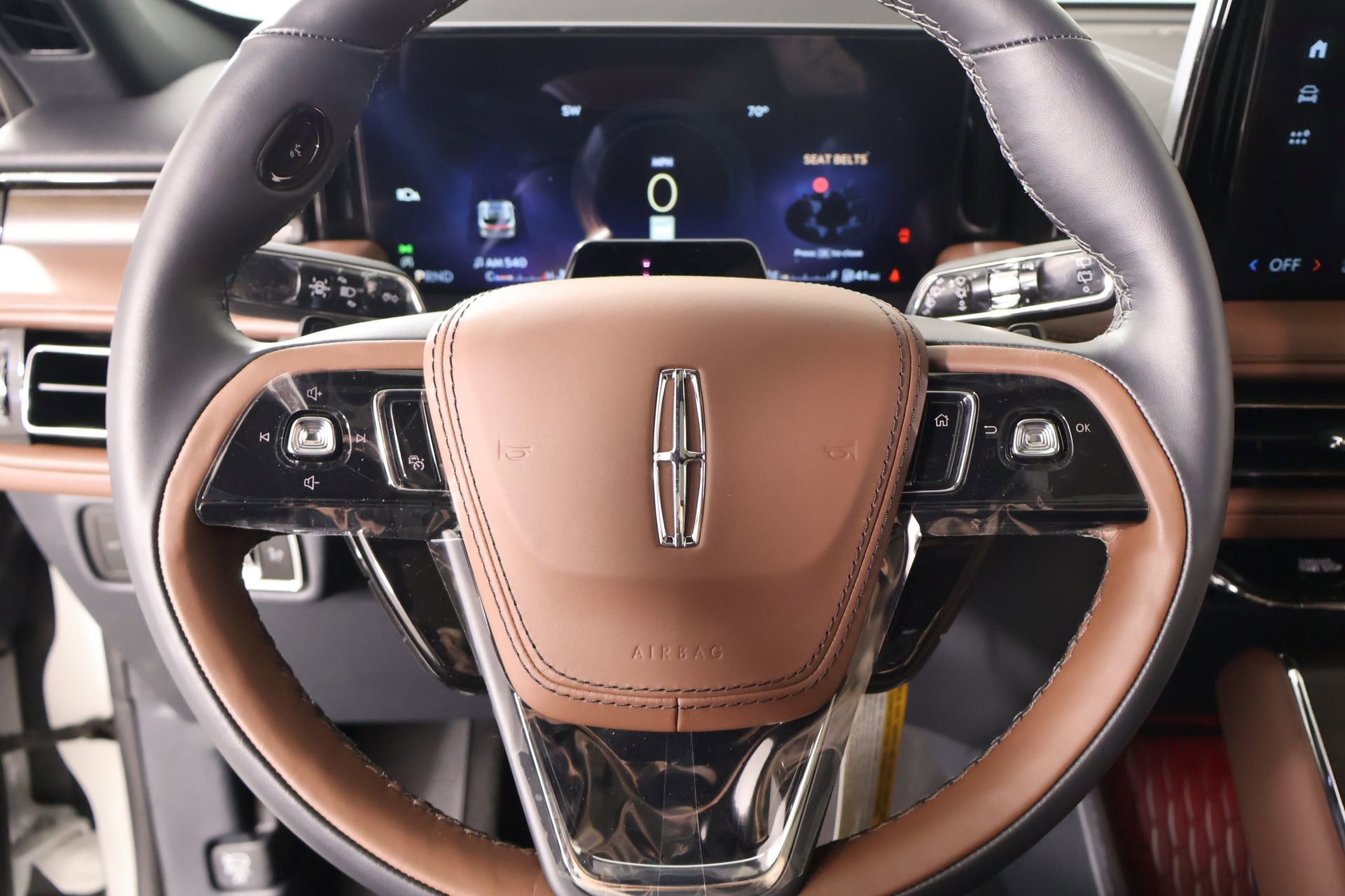 New 2026 Lincoln Aviator Reserve AWD/4WD image 3