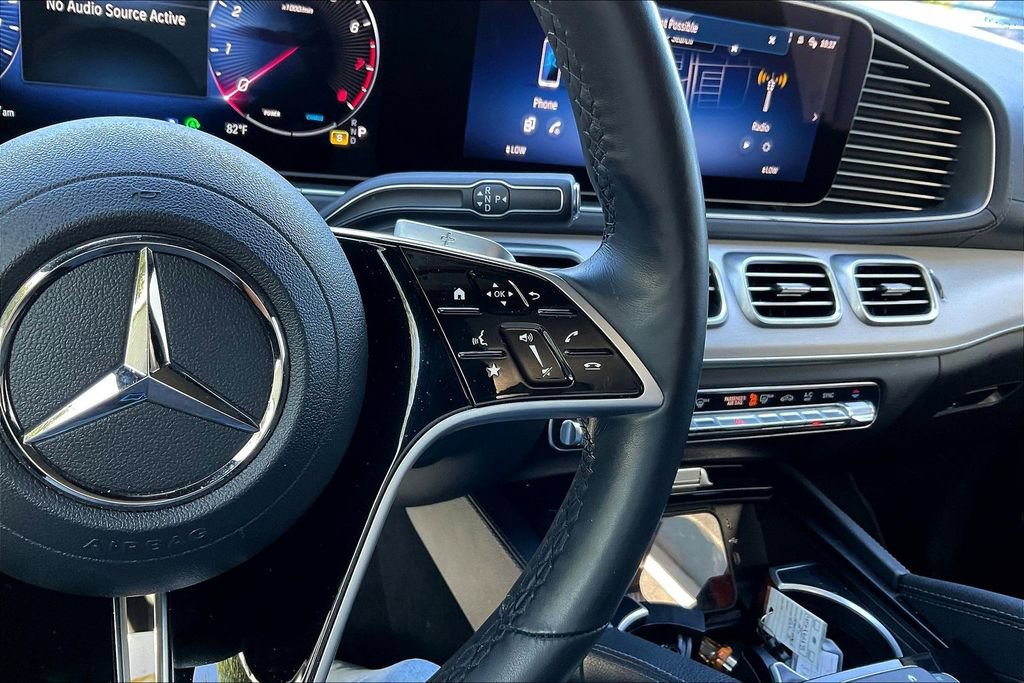 Used 2025 Mercedes-Benz GLS 450 4MATIC image 9