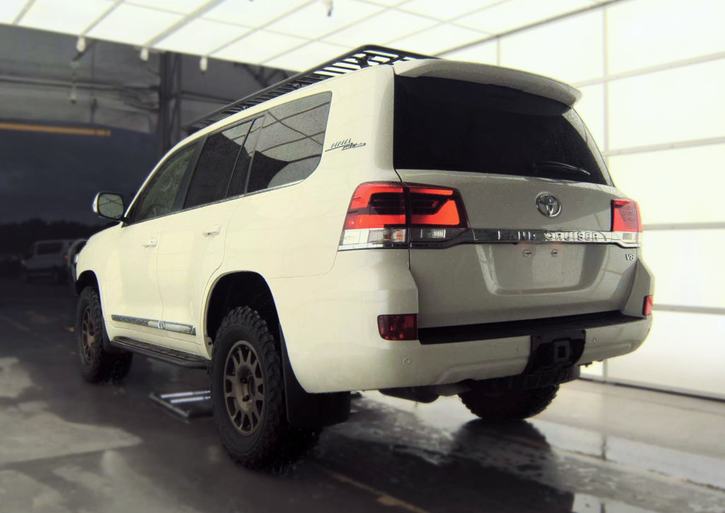 Used 2018 Toyota Land Cruiser AWD/4WD image 2