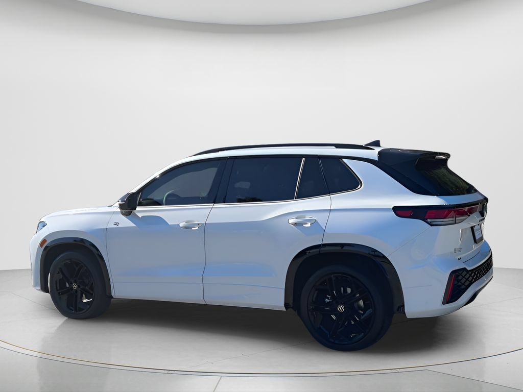 New 2026 Volkswagen Tiguan SE R-Line FWD image 6
