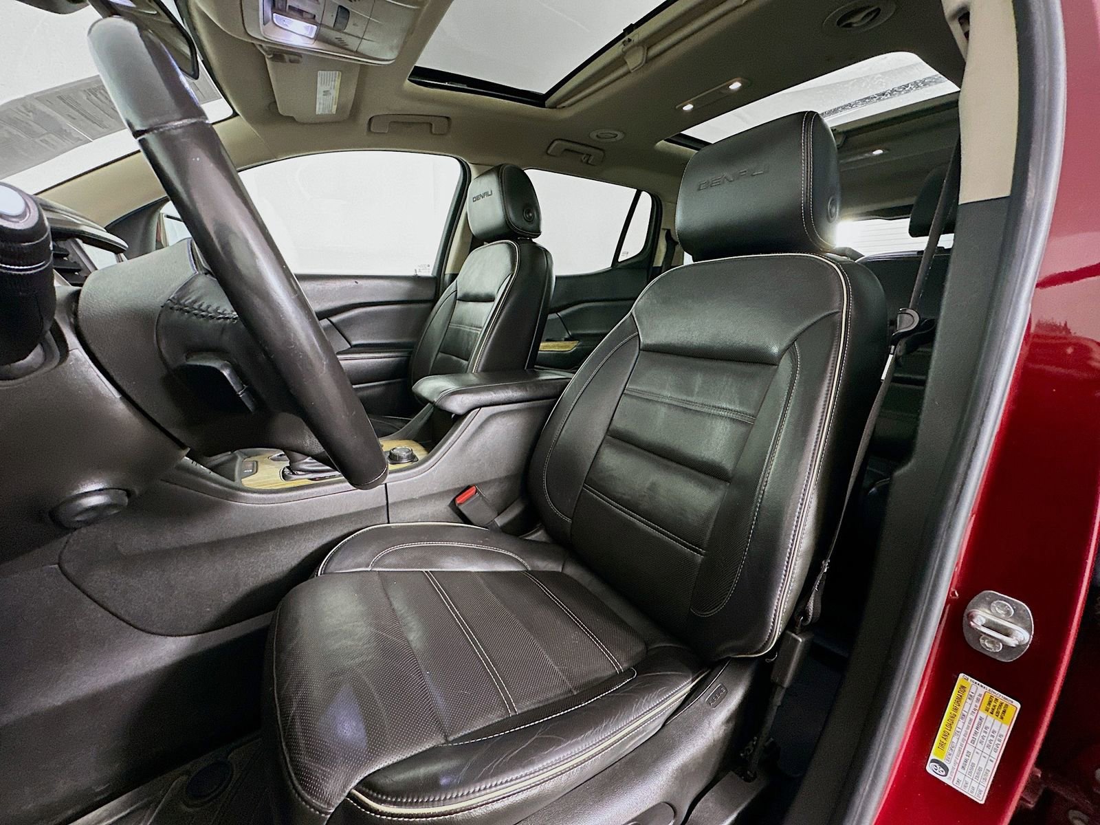 Used 2017 GMC Acadia Denali w/ Technology Package image 23