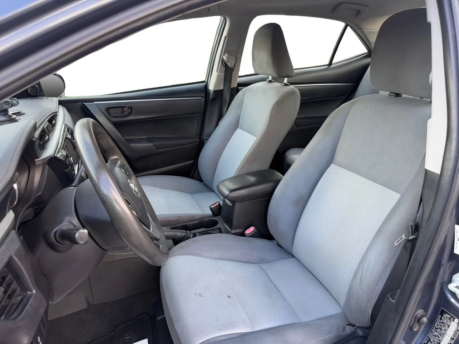 Used 2016 Toyota Corolla L FWD image 9