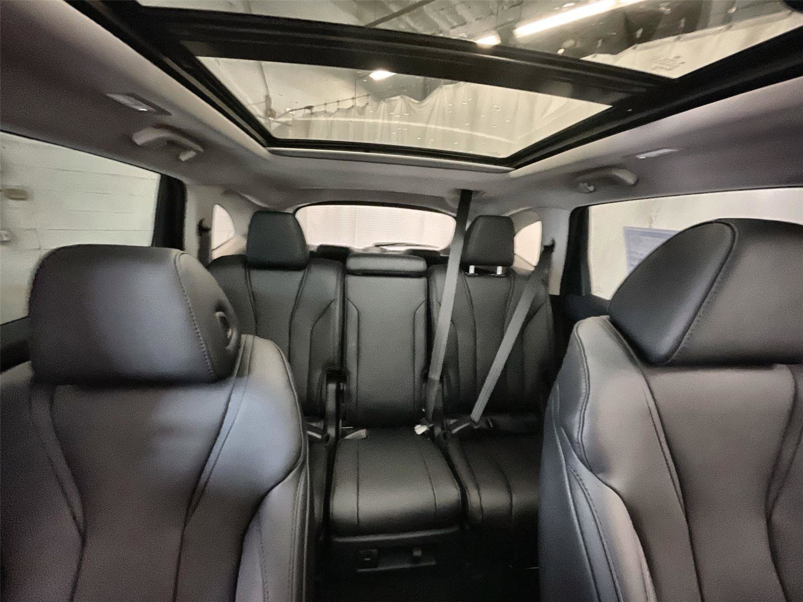 New 2026 Acura MDX SH-AWD image 30