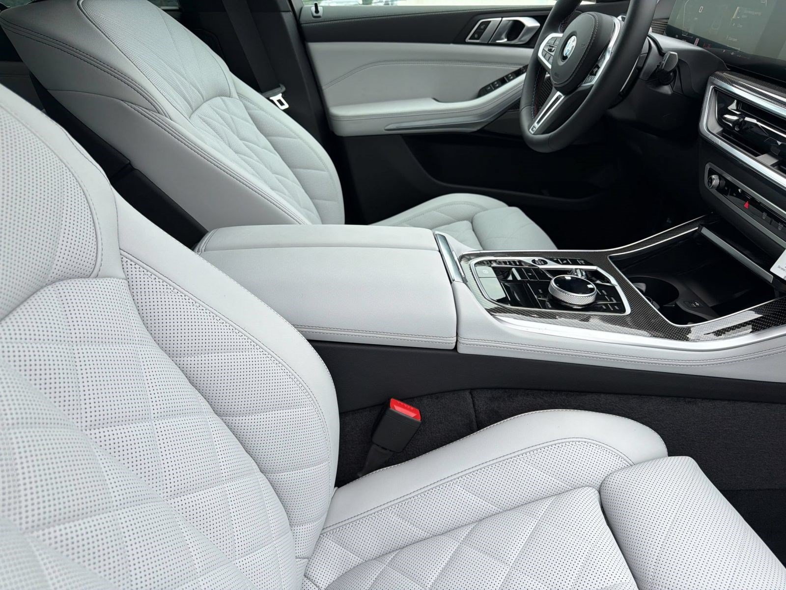 New 2026 BMW X5 M60i AWD/4WD image 23