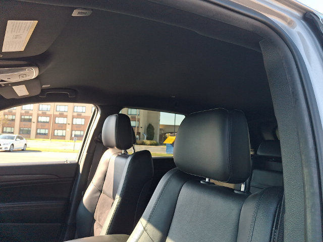 Used 2020 Jeep Grand Cherokee Altitude AWD/4WD image 13
