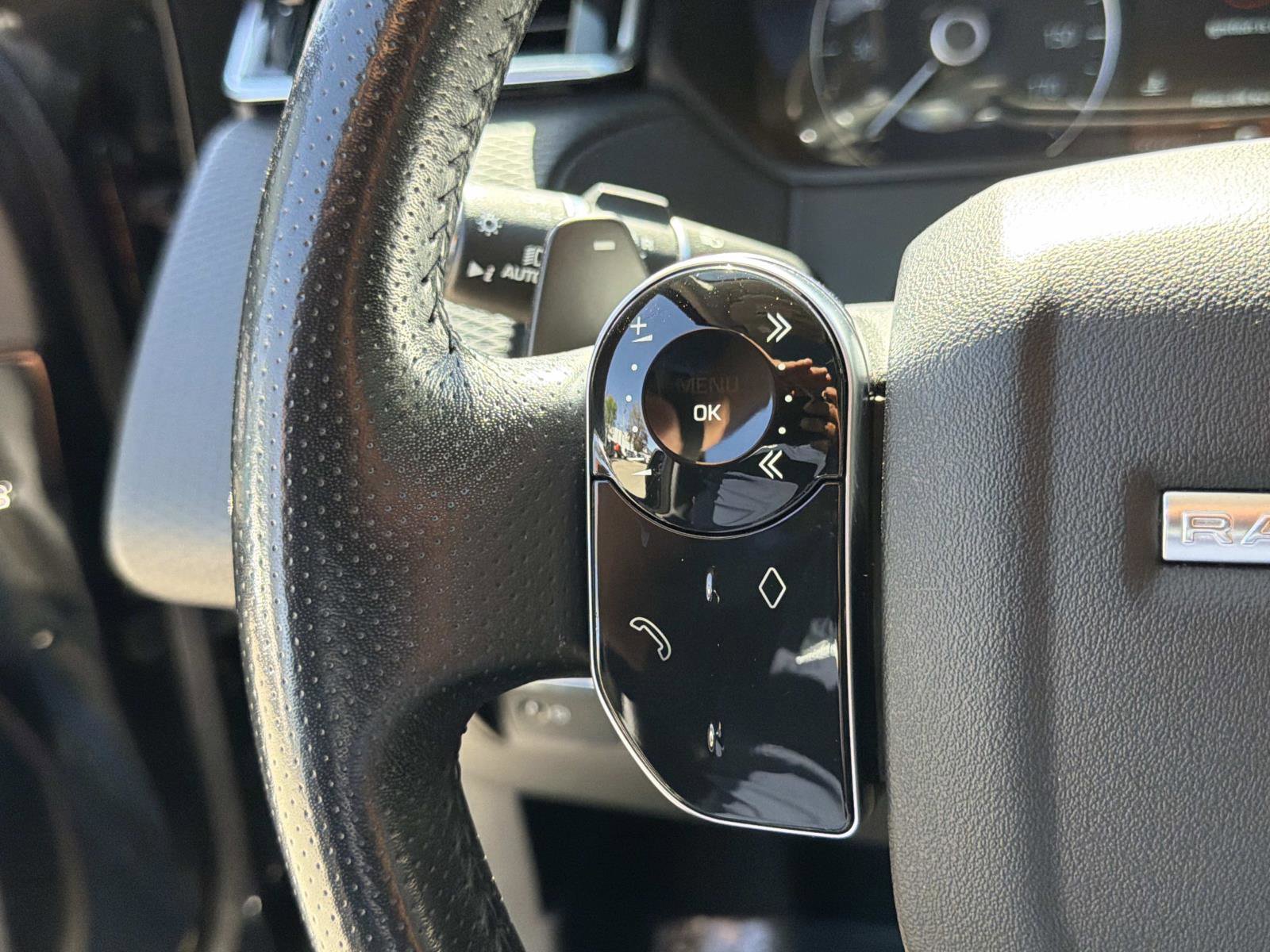 Used 2019 Land Rover Range Rover Velar S image 18