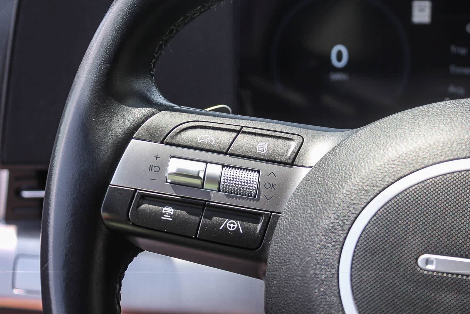 Certified 2024 Hyundai Kona SEL FWD image 28