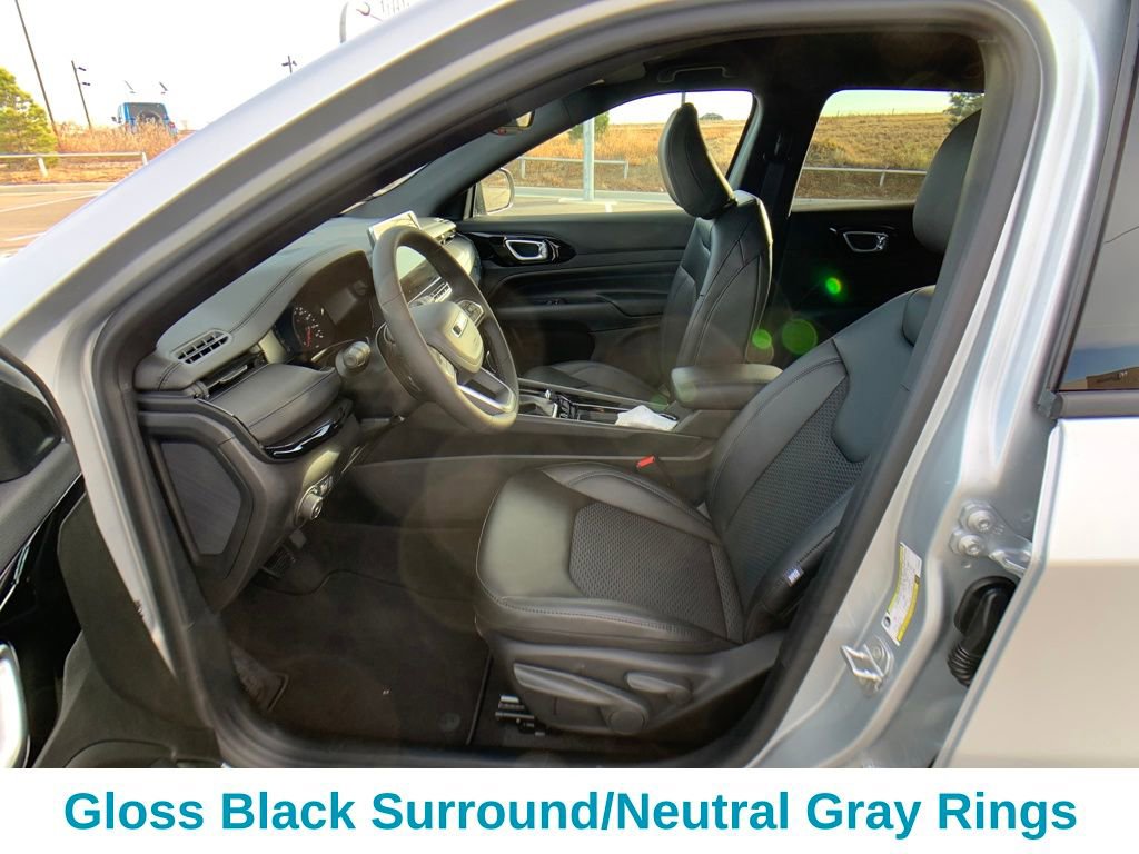 New 2026 Jeep Compass Latitude image 10