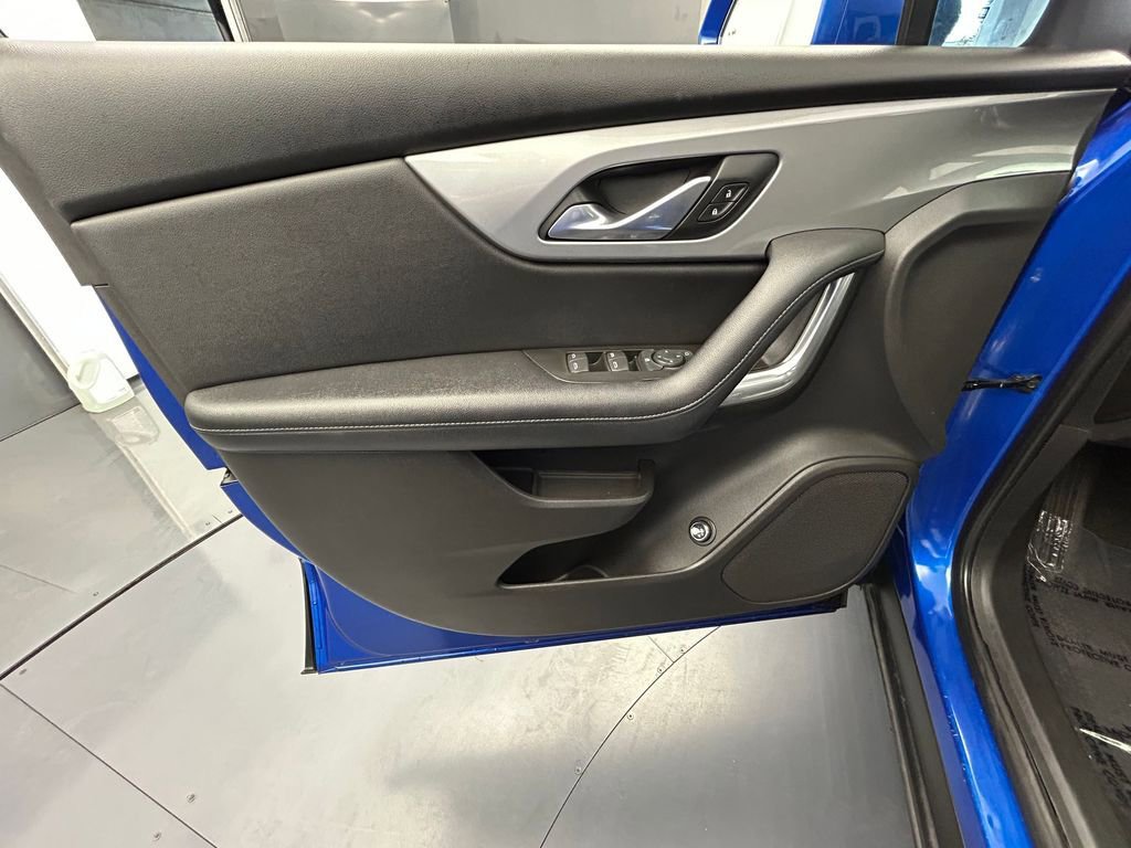 Used 2019 Chevrolet Blazer LT image 12