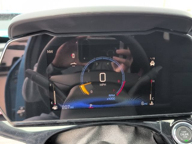 New 2026 Chevrolet Trax RS w/ Sunroof Package FWD image 25