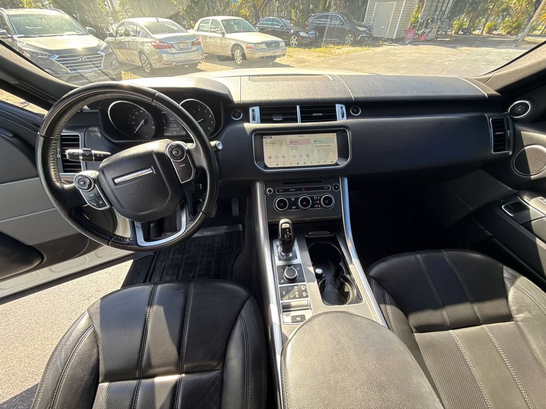 Used 2017 Land Rover Range Rover Sport SE AWD/4WD image 11