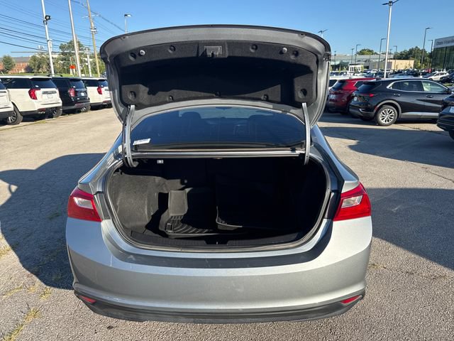 Used 2023 Chevrolet Malibu LT FWD image 9