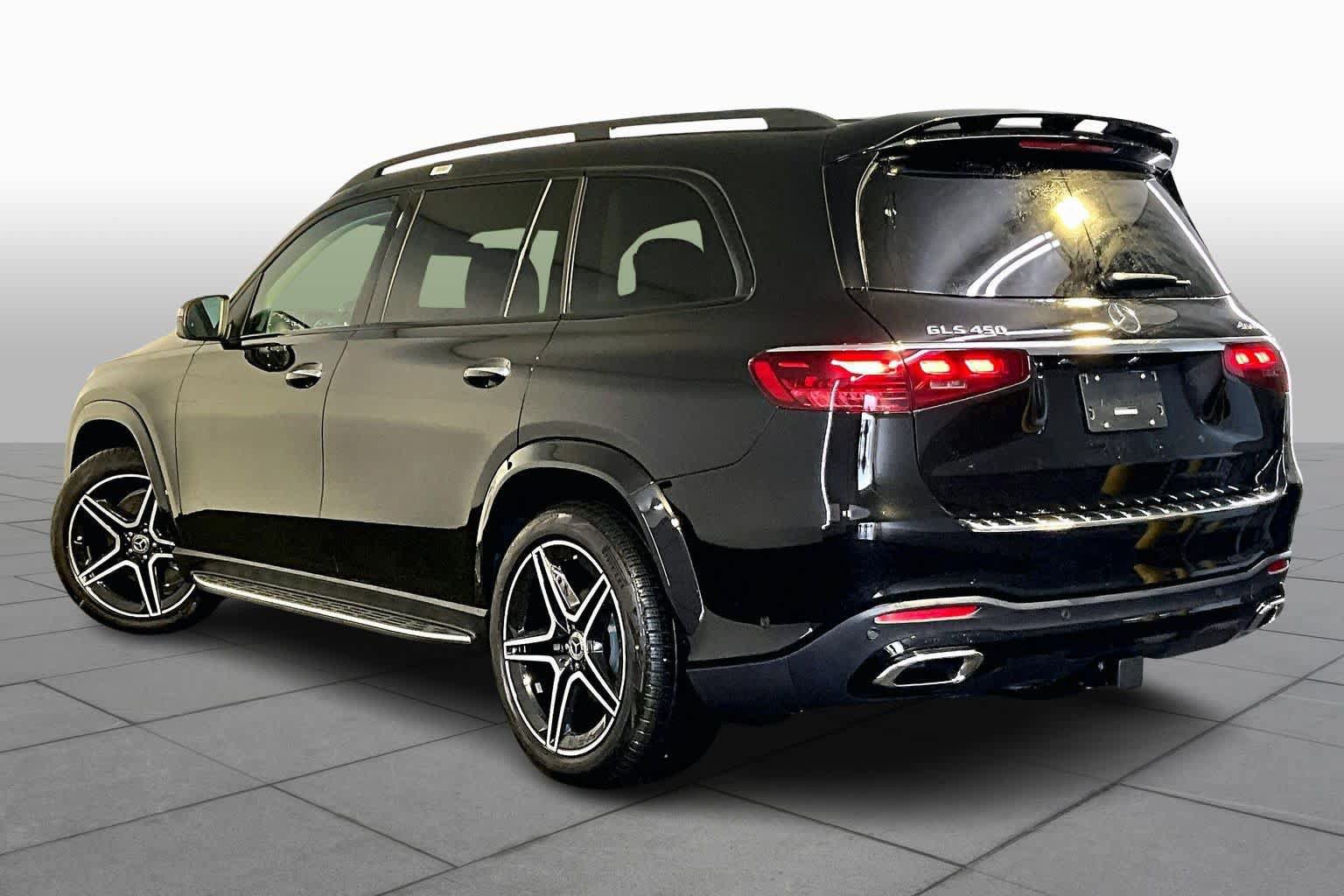 New 2026 Mercedes-Benz GLS 450 4MATIC image 3