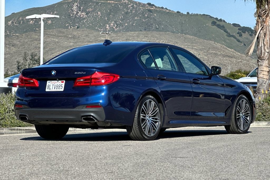 Used 2019 BMW 530e w/ M Sport Package image 3