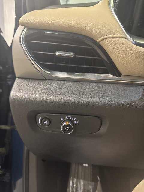 Certified 2023 Chevrolet Traverse LT image 12
