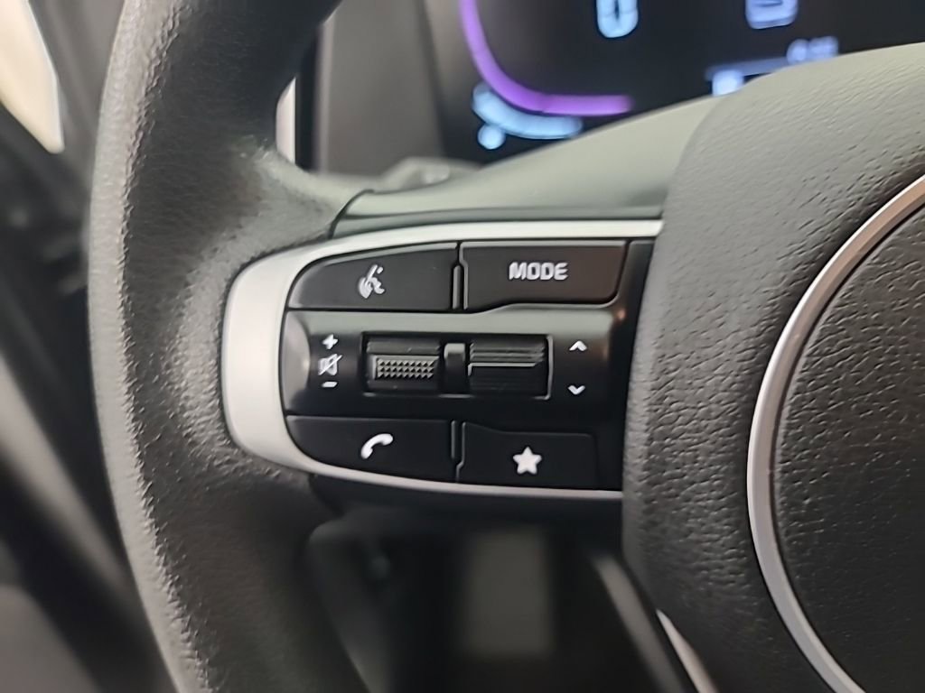 Used 2025 Kia Sportage LX image 27