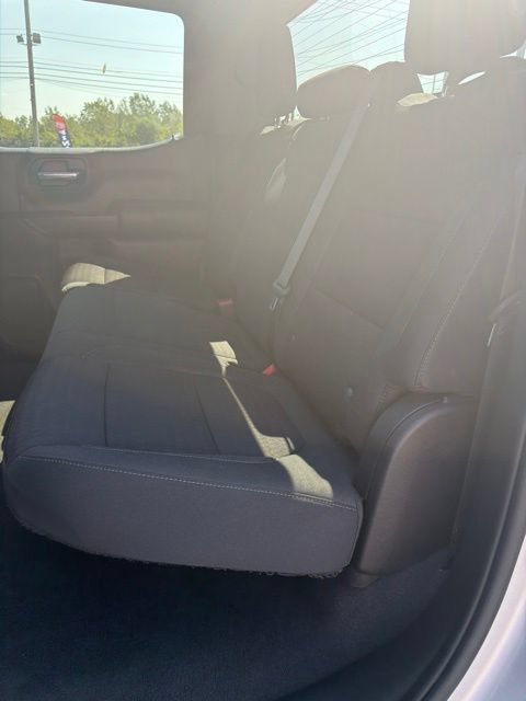 Used 2022 Chevrolet Silverado 1500 LT AWD/4WD image 9