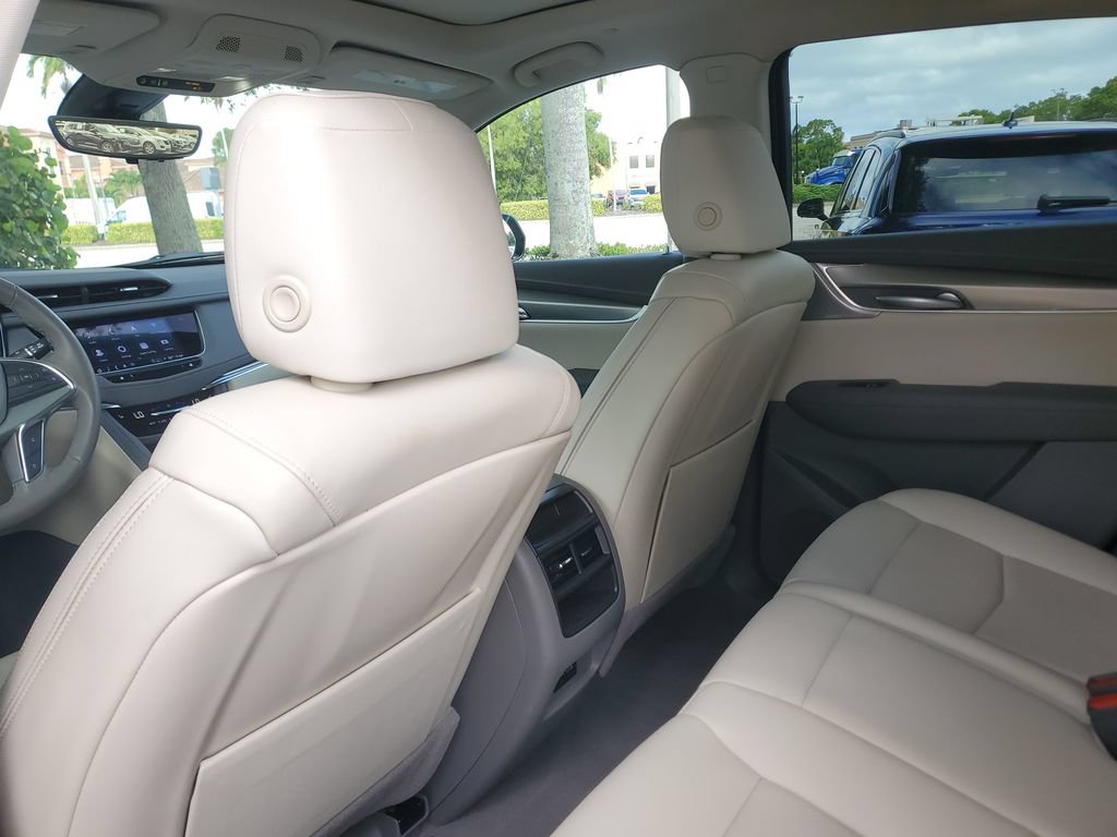 Certified 2023 Cadillac XT5 Premium Luxury w/ Technology Package FWD image 15