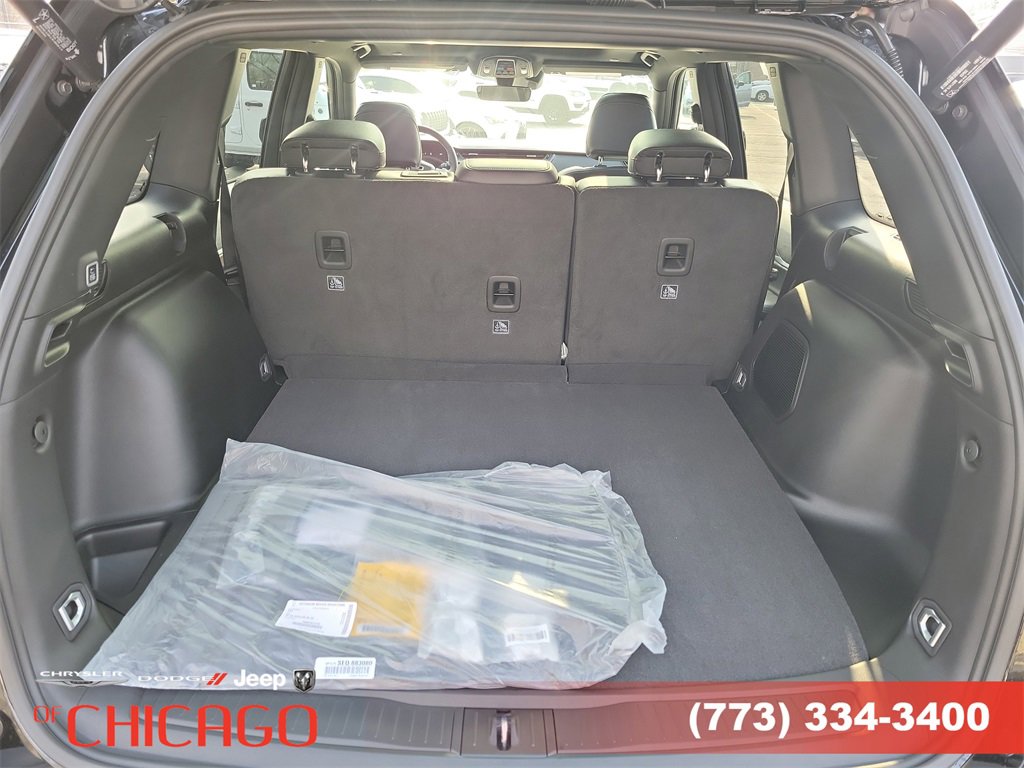 New 2026 Jeep Grand Cherokee Limited w/ Limited Altitude Package image 8