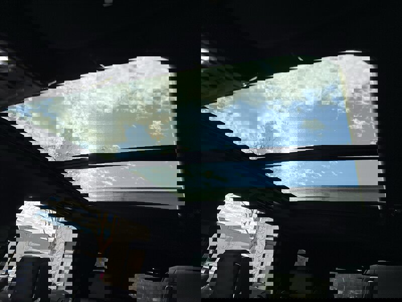 Used 2021 Cadillac Escalade Premium Luxury w/ LPO, Illumination Package image 26