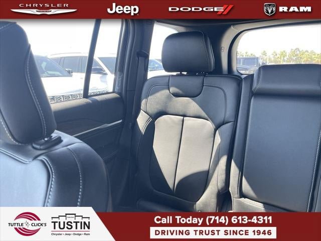 New 2027 Jeep Grand Cherokee Limited AWD/4WD image 38