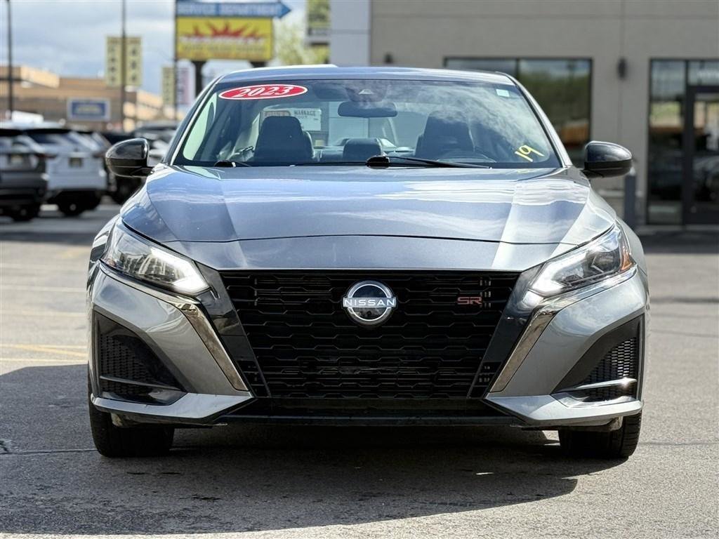 Used 2023 Nissan Altima 2.5 SR AWD/4WD image 2