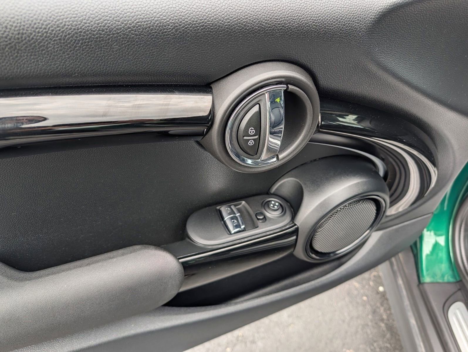 Used 2023 MINI Cooper SE FWD image 22