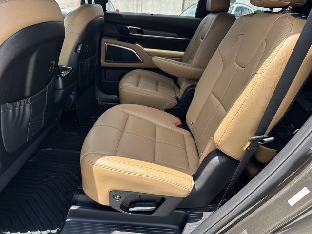 Used 2021 Kia Telluride SX w/ Nightfall Edition Package AWD/4WD image 25
