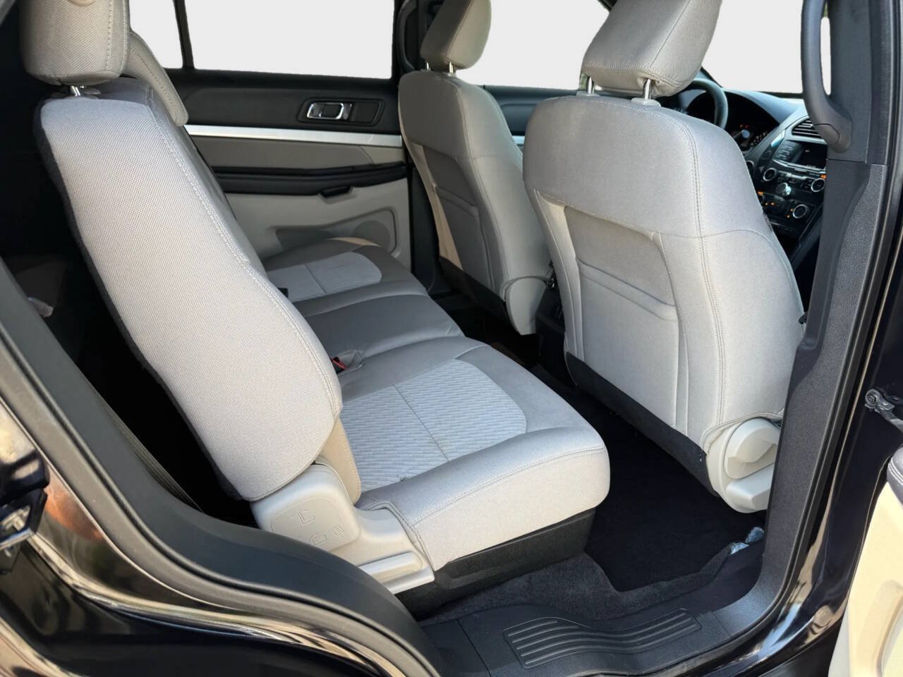 Used 2018 Ford Explorer 4WD image 11