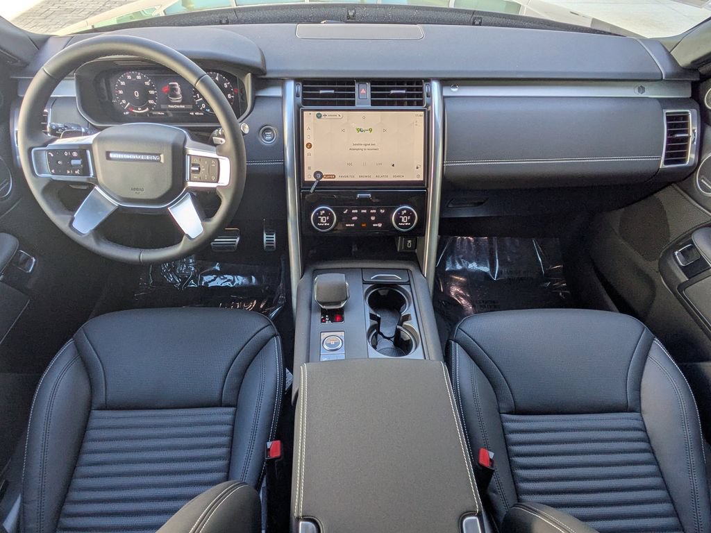 New 2026 Land Rover Discovery Limited Edition AWD/4WD image 16