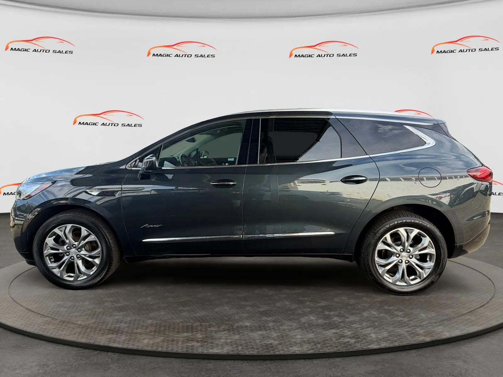 Used 2019 Buick Enclave Avenir w/ Avenir Technology Package AWD/4WD image 7