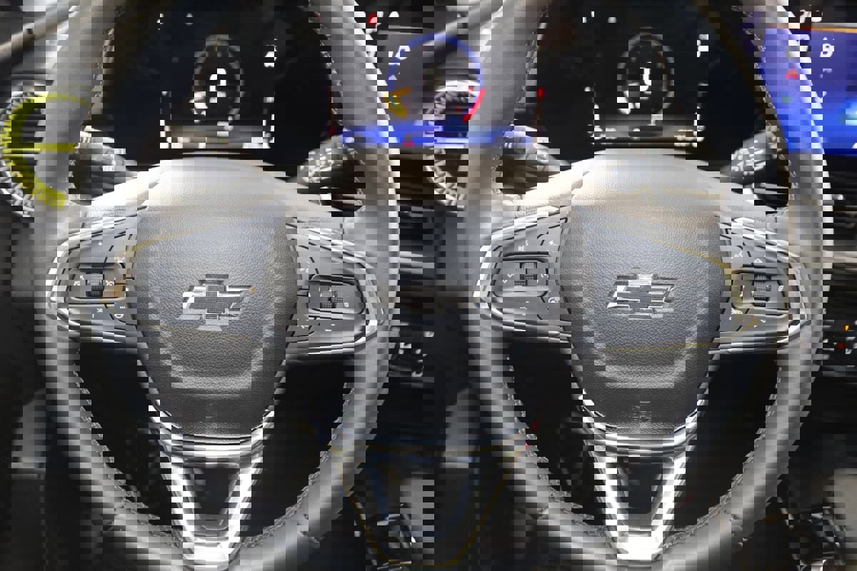 Used 2024 Chevrolet Trax ACTIV w/ Sunroof Package image 39