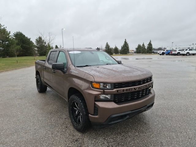 Used 2019 Chevrolet Silverado 1500 Custom w/ Custom Value Package AWD/4WD image 3