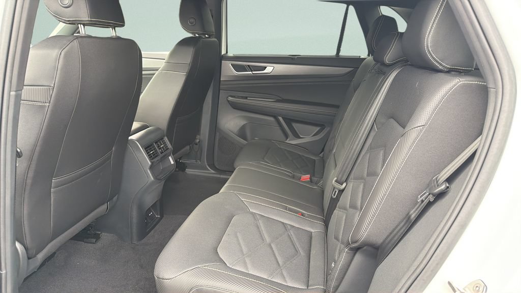 New 2026 Volkswagen Atlas Cross Sport SE FWD image 30