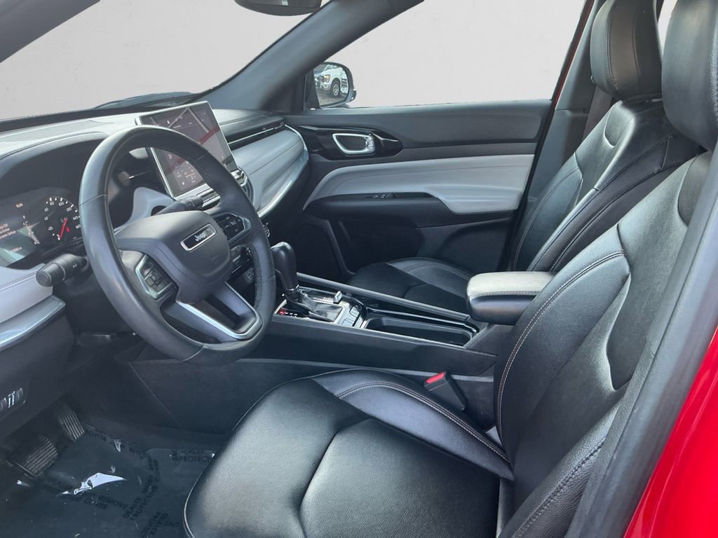 Used 2024 Jeep Compass Limited image 9