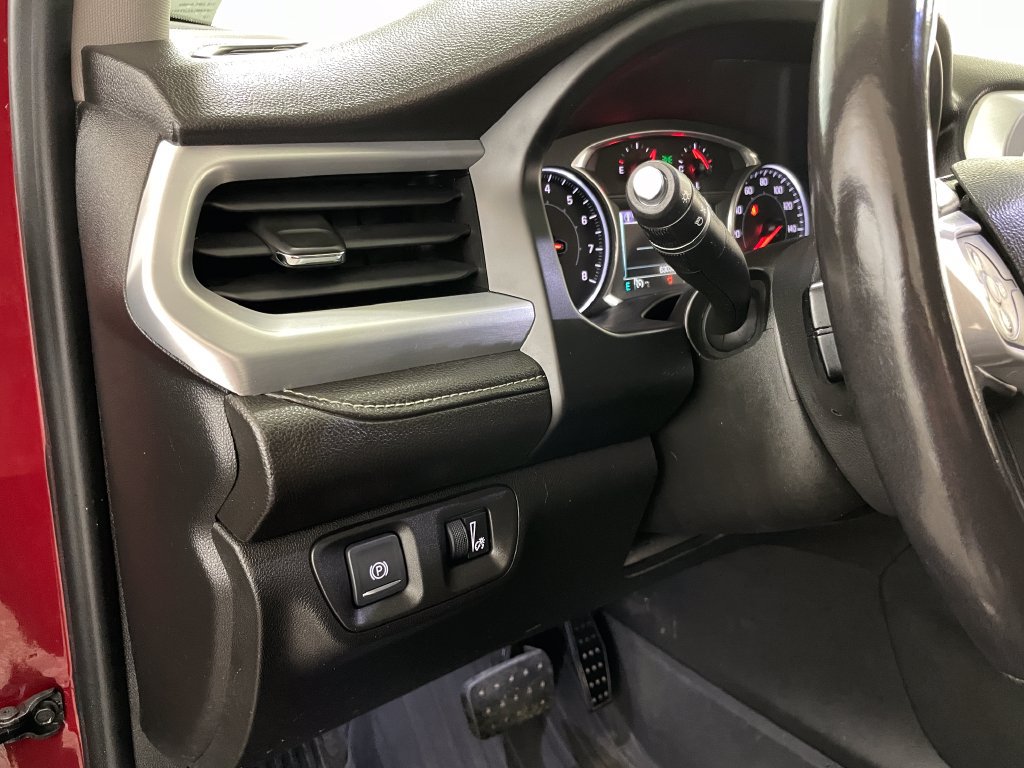 Certified 2018 GMC Acadia SLT w/ LPO, Floor Liner Package FWD image 26