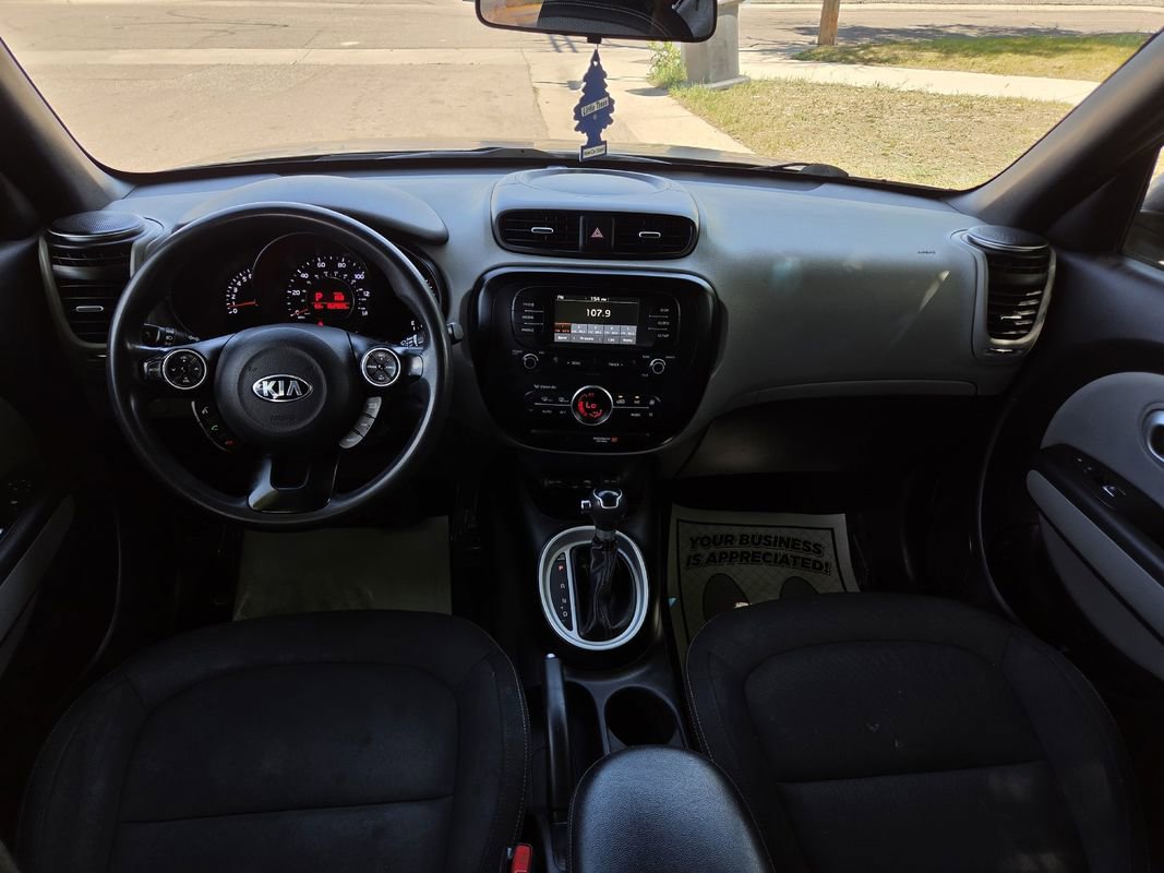 Used 2017 Kia Soul + FWD image 7